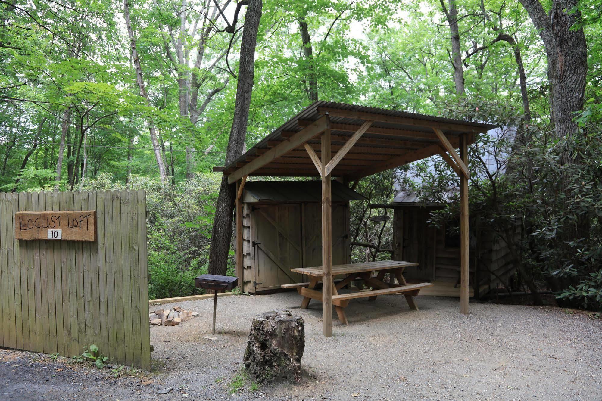 Linville Falls Campground, Rv Park, And Cabins 外观 照片