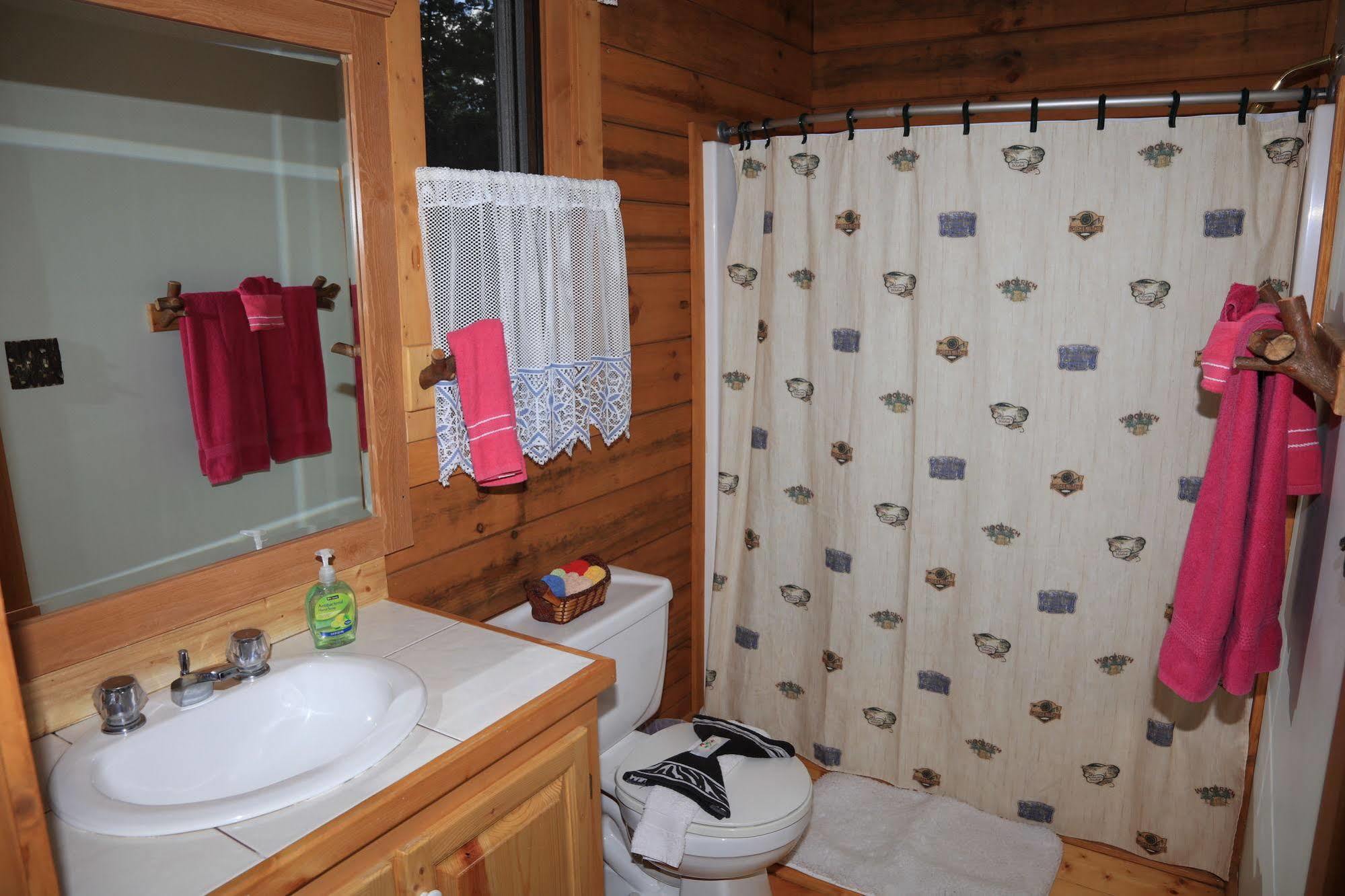 Linville Falls Campground, Rv Park, And Cabins 外观 照片