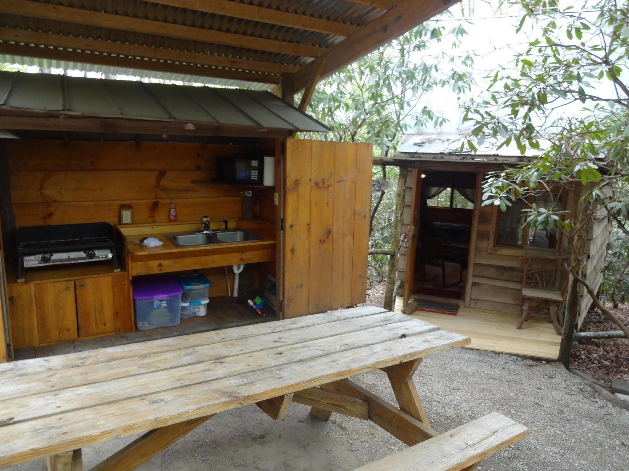 Linville Falls Campground, Rv Park, And Cabins 外观 照片