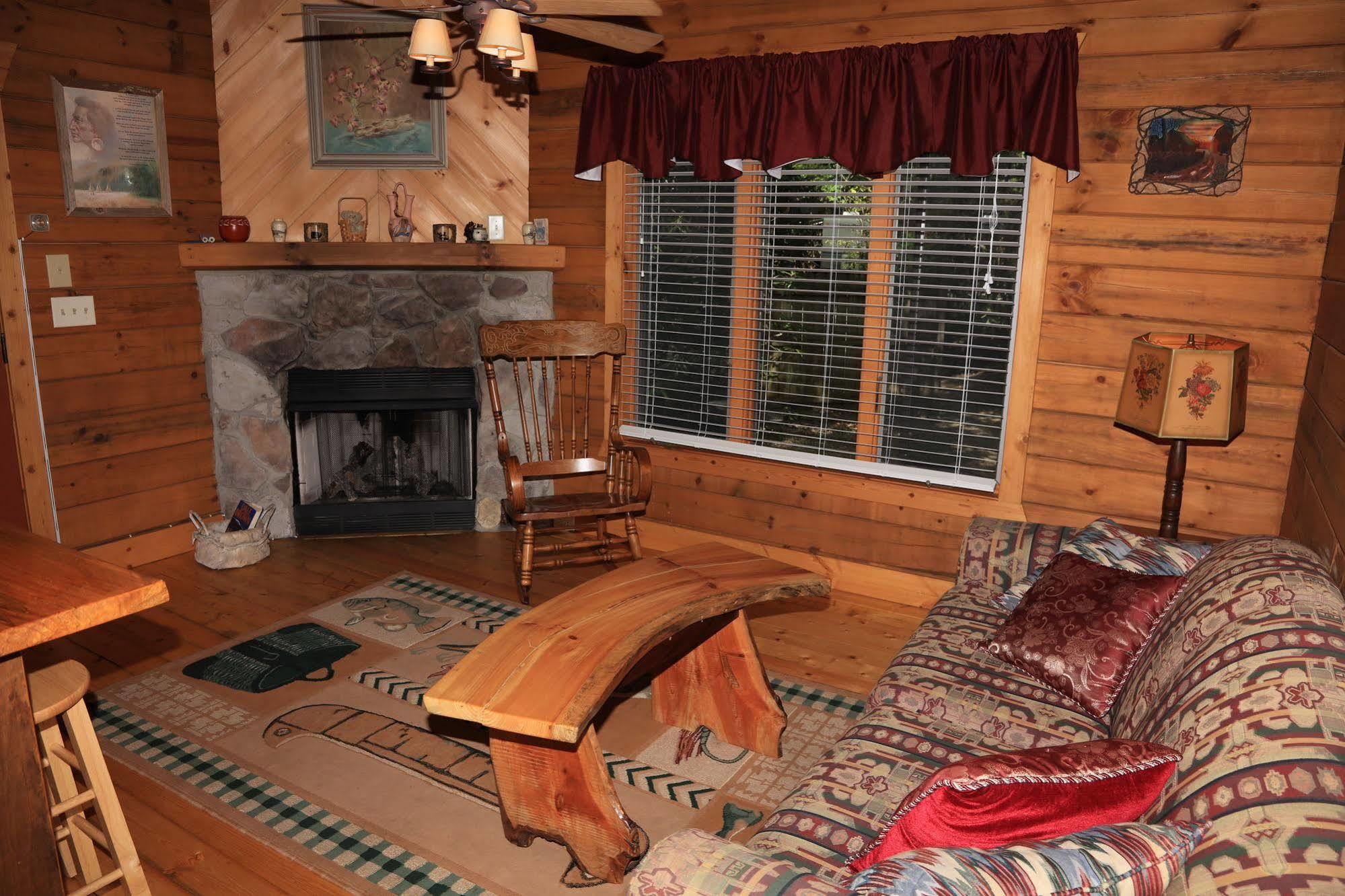 Linville Falls Campground, Rv Park, And Cabins 外观 照片